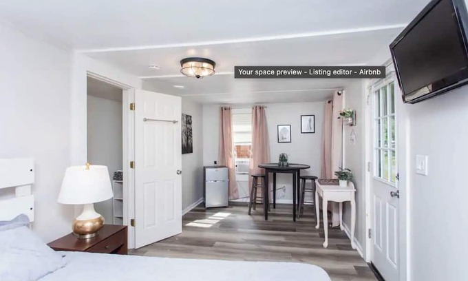 Malta Cabina | Cozy Saratoga Cabin with 1 bedroom and AC