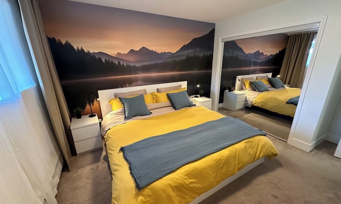 Ladysmith Apartamento | Cozy 2BR Apt with WiFi, sleeps 6; Walk to Trails & Beach in Charming Ladysmith