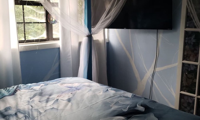 Austral Cama Y Desayuno | Riverdell Arts Treetop Room