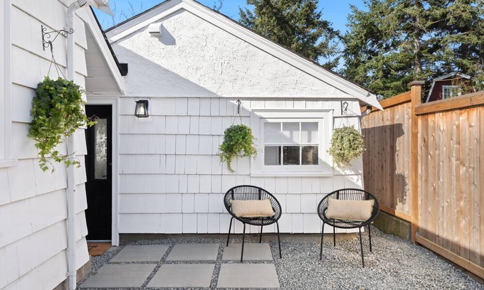 North Park Cabaña | Charming Guest Home in the Heart of Fernwood