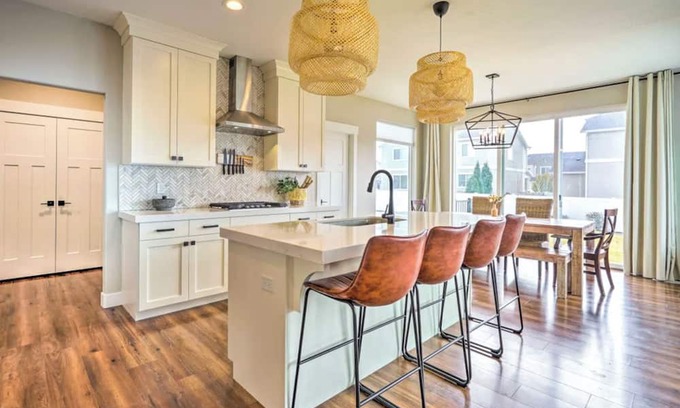 Vineyard Casa | Luxury Home-Pool-Pickleball-Hottub-FamilyFriendly-Toys