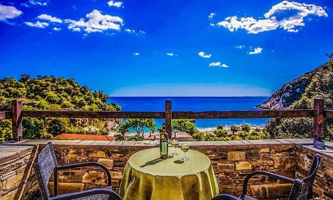 Papa Nero Apartamento | Beachfront Pelion Getaway - Cozy Summer Refuge
