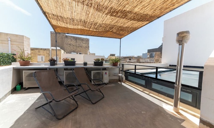 Gudja Casa | Modern Family House in Quaint Village