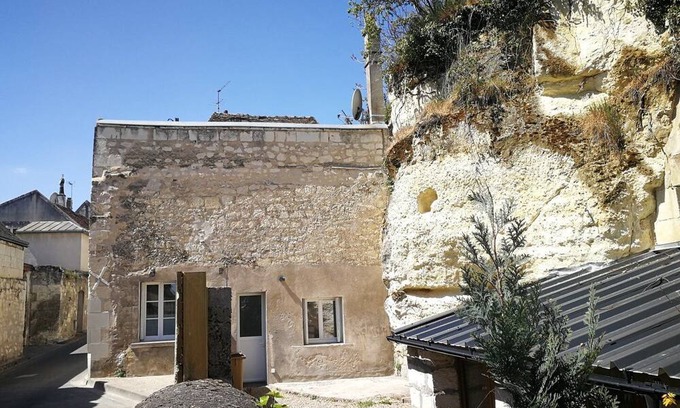 Loches Casa | The mineral of Loches