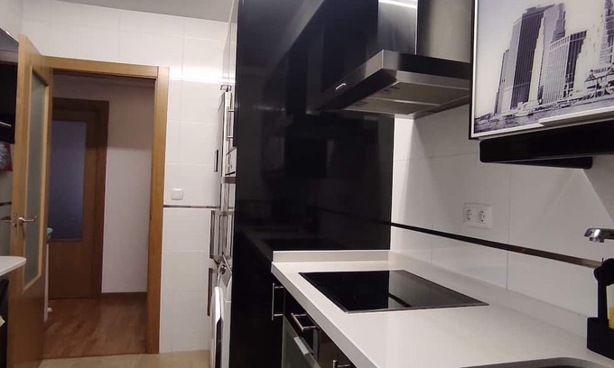 Benavente Apartamento | Ático de dos Dormitorios con Terraza y Fácil Aparcamiento