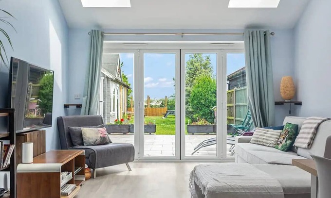 Herne Bay Casa | *NEW* Coastal Family House | Pass the Keys