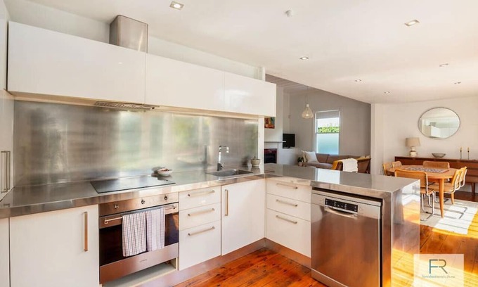 Auckland Casa | Delightful Garden Villa