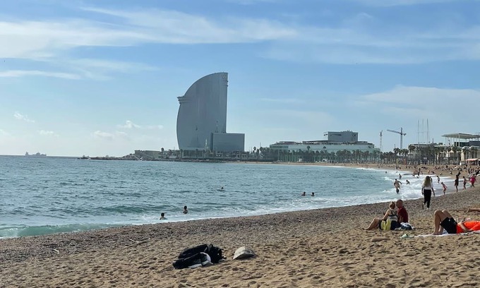Barceloneta Apartamento | Sunny studio 1 min from the BEACH
