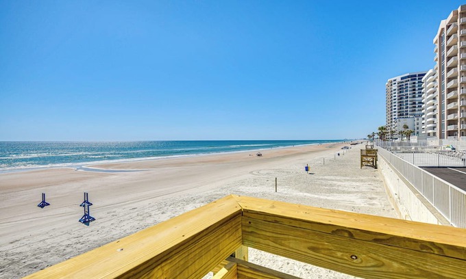 Little Venice Condominio | Daytona Beach Condo, Walk to Wilbur Beach!