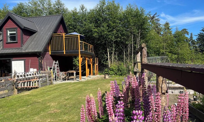 Juan de Fuca Electoral Area Cabaña | Modern ocean view suite with large private deck, located on a small hobby farm.