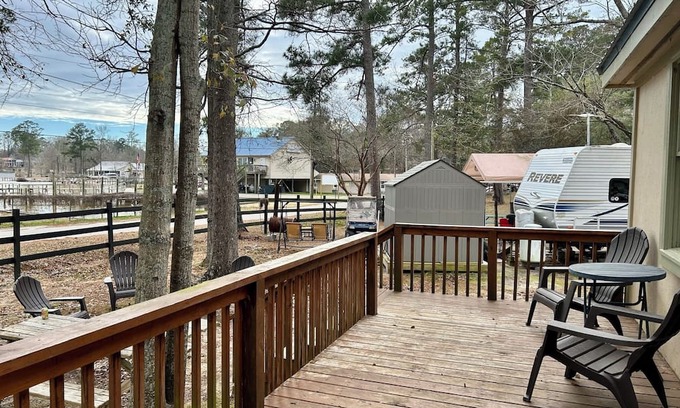 Santee Cabina | Your Cozy Retreat Lake Getaway