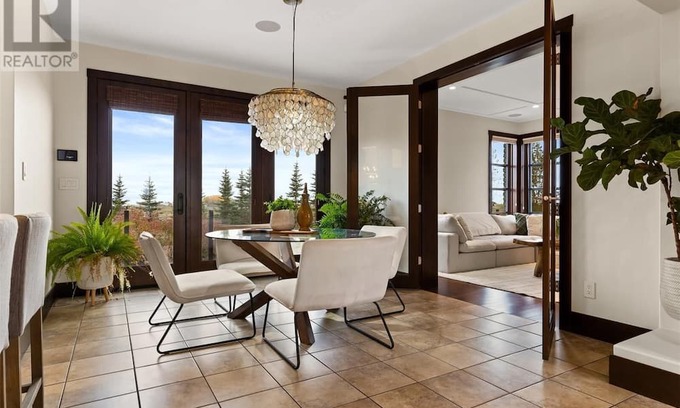 Emerald Park Casa | Luxury Gated Estate Home