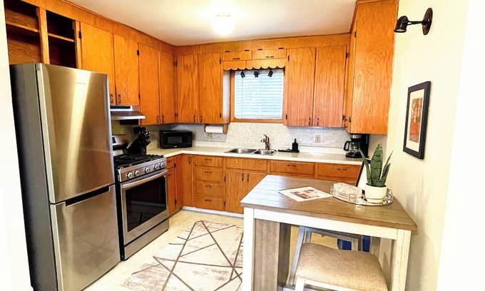 Naufrage Apartamento | Remodelled Apartment w/water view, close to great hiking trails & Cavendish