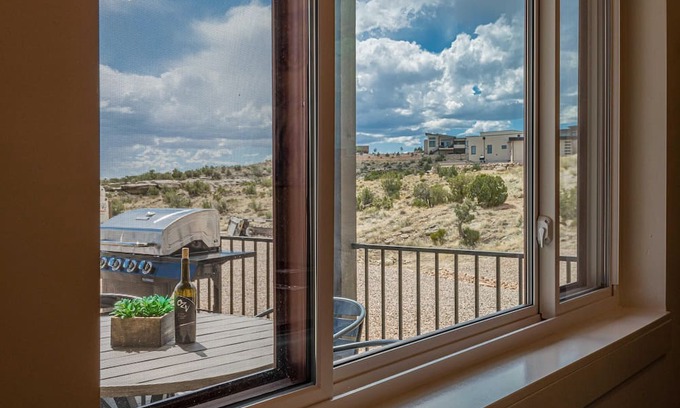 Grand Junction Casa | NEW! Desert Retreat Stunning Views, Near Golfing