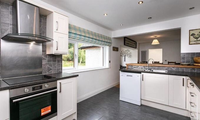 Winster Casa | Waterside Family Lake District Getaway