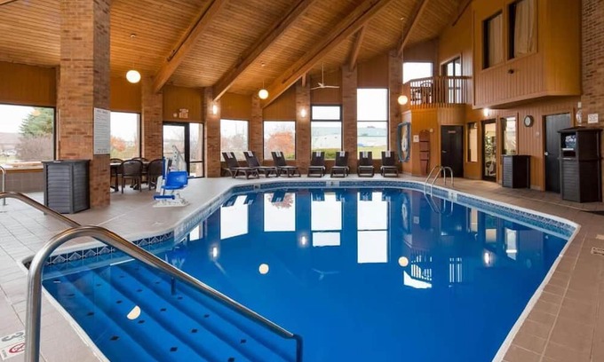 Hebron Casa | Perfect Stay Near I-70, Rich Comfort & Indoor Heated Pool! Fitness Center