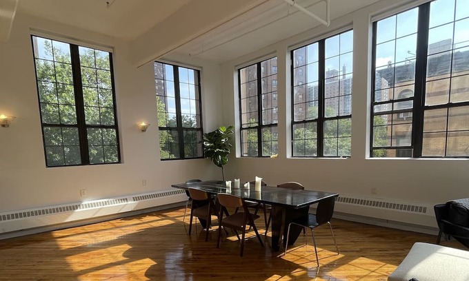 Hoboken Apartamento | Brooklyn: Gorgeous, Classic Corner Loft