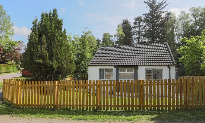 Pitlochry Cabaña | Wee cottage in Pitlochry town