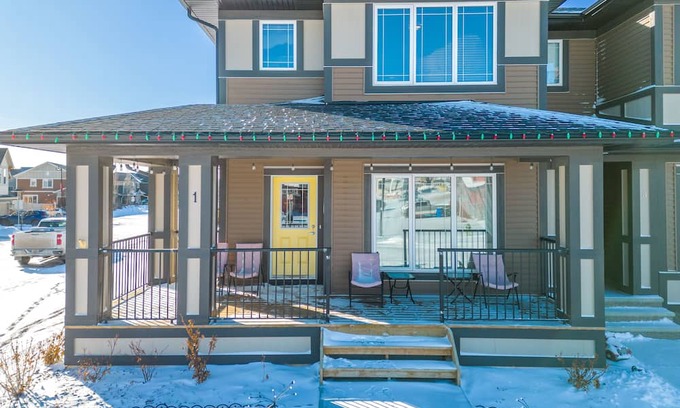 Cochrane Casa | Kid-Friendly 3BR Duplex: Explore Rockies, Cochrane Charm & Calgary