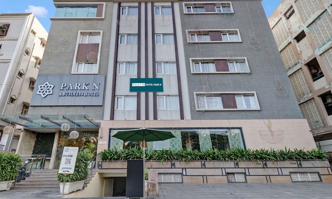 Vijayawada Casa | Townhouse OAK Hotel Park N