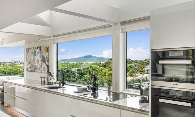 Devonport Casa | Artistic Mount Vic Villa