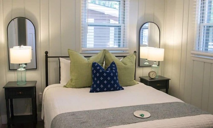 Muskegon Casa | Cottage Retreat Scenic Drive Resort 4