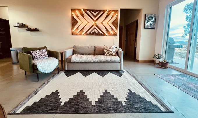 Mancos Casa | Valle Verde Mancos House in the heart of Mancos Valley. Pets Welcome!