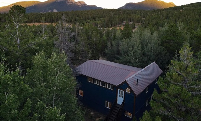 Black Hawk Casa | Cozy Summer Rentals w/ Mountain Views