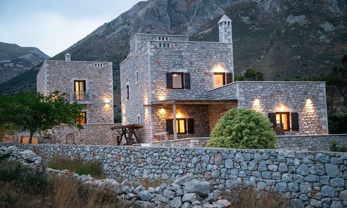 Omales Apartamento | Armenopetra View-Aspolanthos, suite for 3, Mani