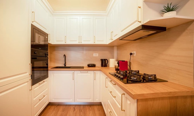 Suceava Apartamento | Modern and innovative , located in the administrative center of the city.