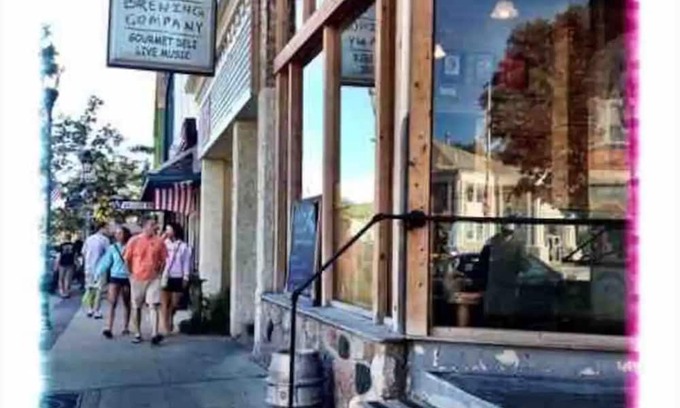 Alden Casa | Home near Torch Lake