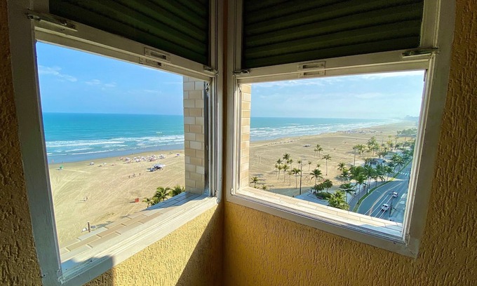 Guilhermina Apartamento | Ed Charles D. Forbes