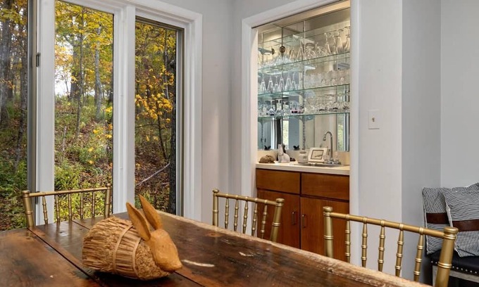 Nellysford Casa | Rabbit Run with Wintergreen Advantage