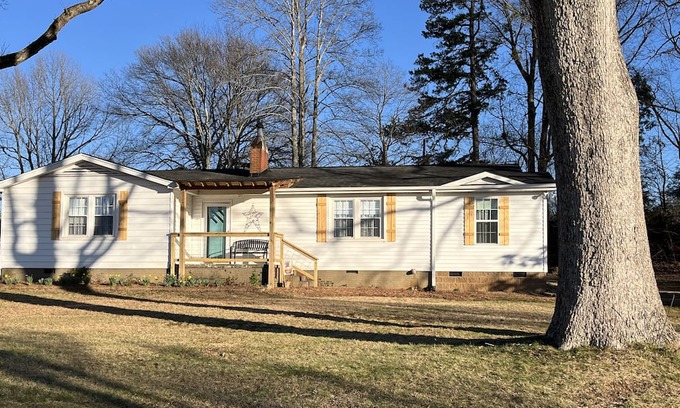 Travelers Rest Casa | House in the country but close to town