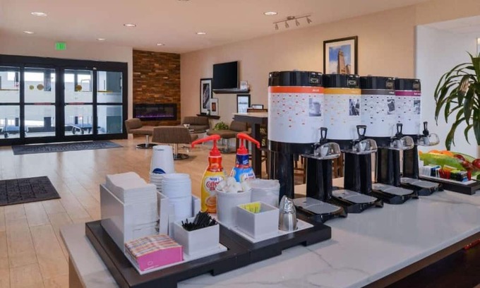 Highland Casa | Sports, shopping, and concerts in Denver!