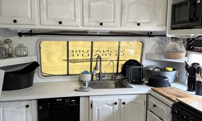 Snow Hill Casa | Cozy RV in Snow Hill