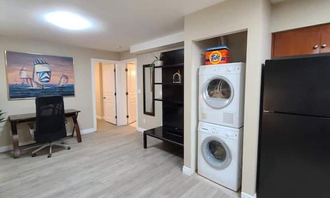 Guildford Casa | Fraser Heights Cozy Suite