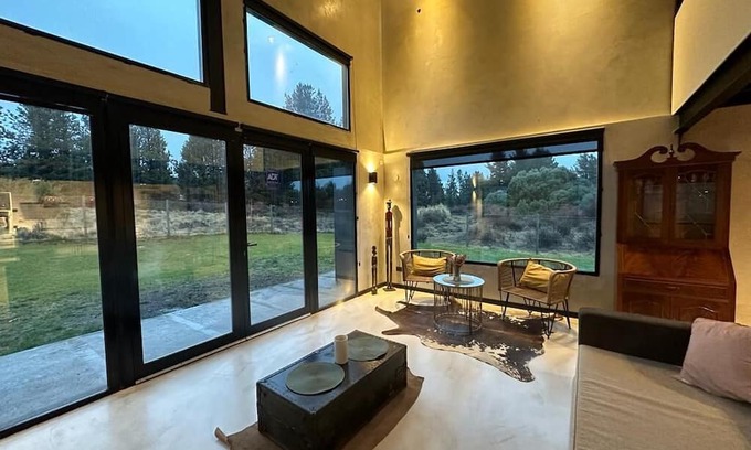 San Carlos de Bariloche Chalet De Esquí | MODERNA CASA DE MONTAÑA EN BARRIO RESIDENCIAL MUY CERCA DEL CENTRO DE LA CIUIDAD