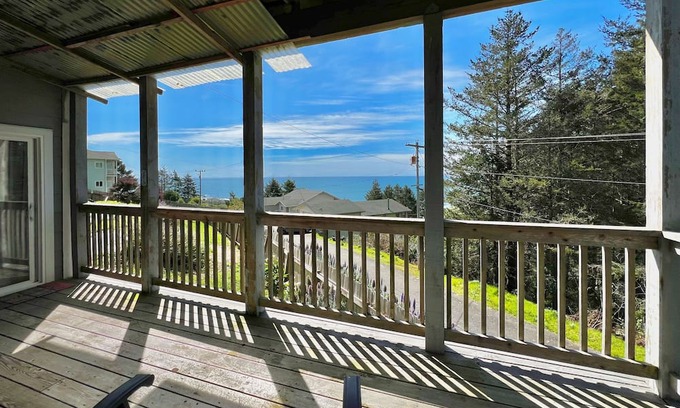 Shelter Cove Casa | Dog-friendly wave-view home with beach access, firepit, grill, & enclosed yard