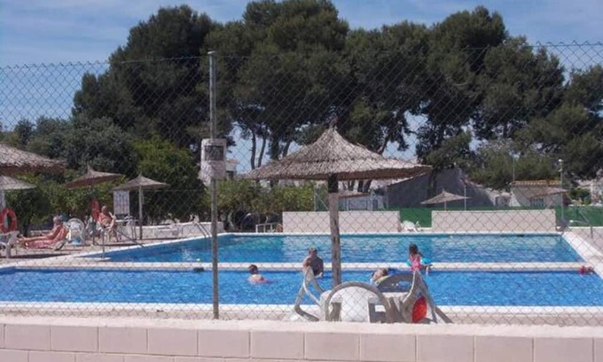 Urbanizacion el Limonar Casa | Bungalow en una Urbanización Tranquila con Piscina Comunitaria