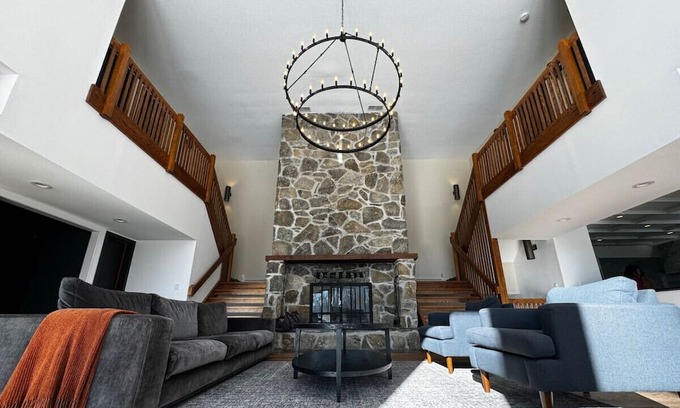 Dorset Casa | Private*Views*Mt. Equinox*Skiing*Horse Show