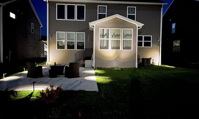 Fox Valley Casa | Suburban Bliss in One of Chicago's BEST Suburb, Naperville