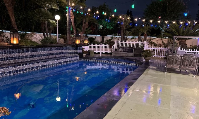 Orange Casa | Luxurious Villa 3 Bedrooms + 4 Beds+ 1 Pools