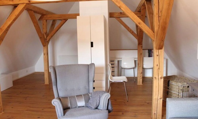 Neustadt-Gimmeldingen Apartamento | Holiday apartment HandlsHaus