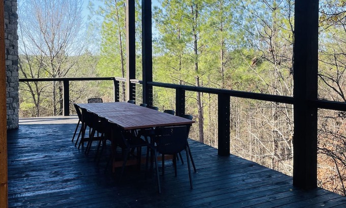 Bouvet Island Casa | NEW! Relax at your perfect hideaway in Broken Bow!