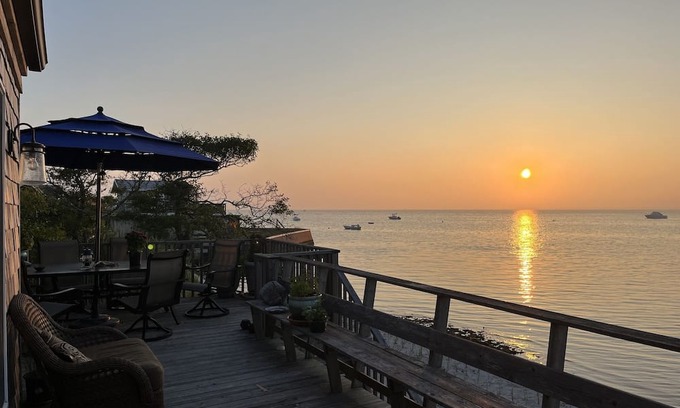 Bayberry Dunes Casa | Spectacular views with a large Bayfront deck, Ocean Ridge Davis Park.