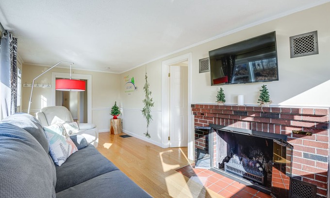 Littleton Cabaña | Littleton Lakeside Retreat w/ Deck & Yard!