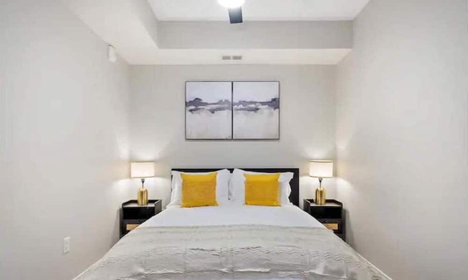 St. Anthony West Apartamento | The Tomcat’s Lair I 1BD with Gym By Target Field