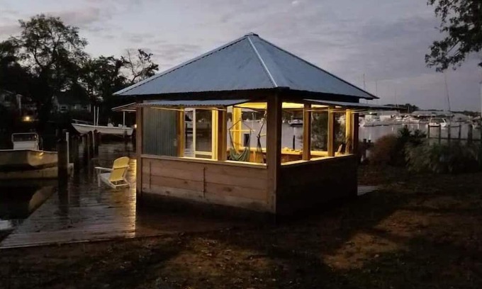 Solomons Casa | Solomons Yellow House - Waterfront