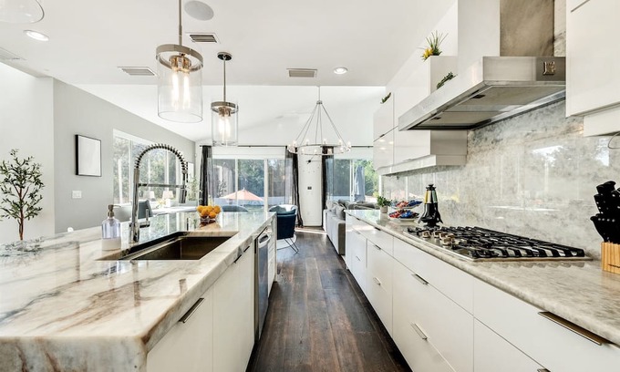 Riviera Bay Casa | Luxury & High End Heated Pool & Spa Dream House!